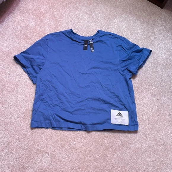 Adidas crop top‎ - Picture 1 of 2